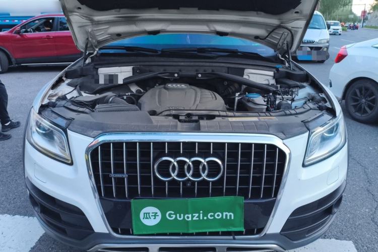 Used Audi Q5 2017 Plus 40 TFSI Technology Model Engine Bay