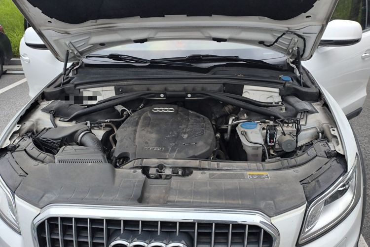 Used Audi Q5 2017 Plus 40 TFSI Technology Model Engine Bay