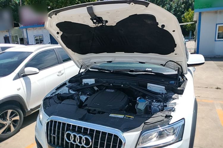 Used Audi Q5 2017 Plus 40 TFSI Technology Model Engine Bay