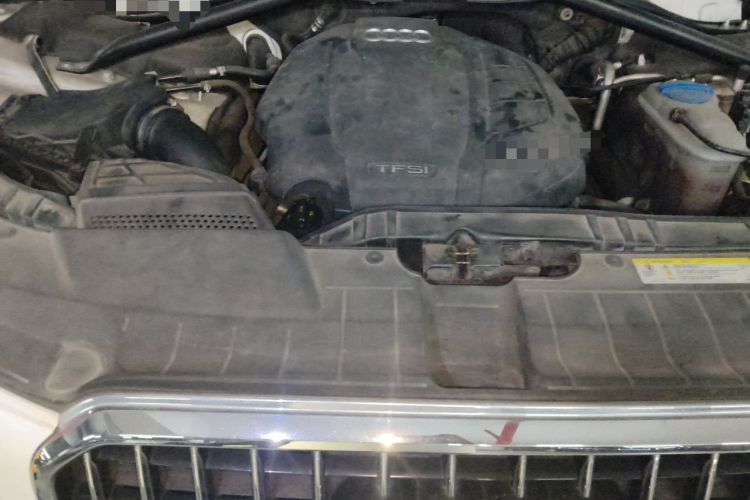 Used Audi Q5 2017 40 TFSI Technology Edition Engine Bay