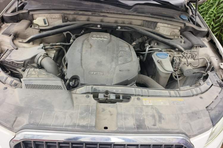 Used Audi Q5 2017 Plus 40 TFSI Technology Model Engine Bay