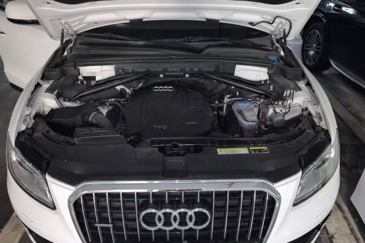 Used Audi Q5 2017 40 TFSI Ambition Edition Engine Bay