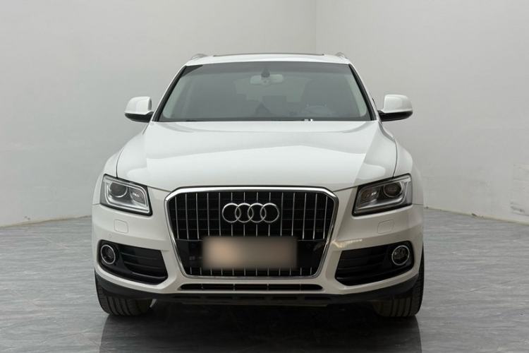Used Audi Q5 2017 Plus 40 TFSI Comfort Model Exterior 1