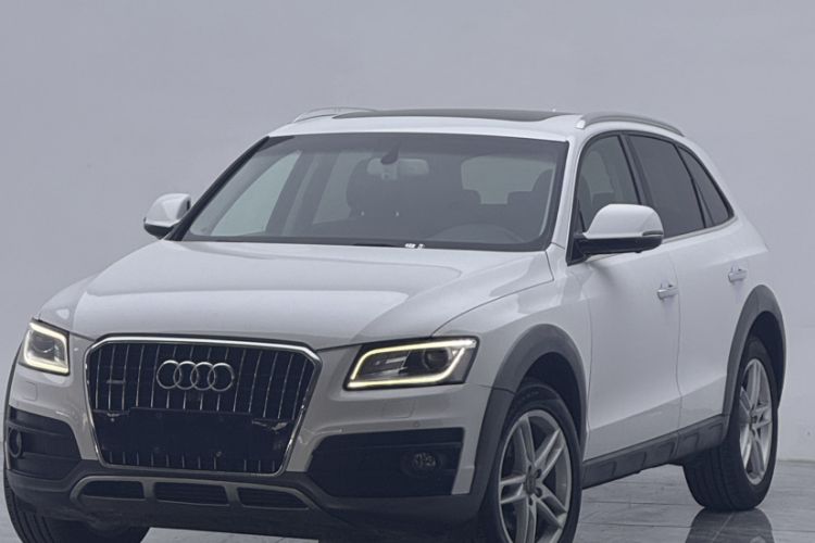 Used Audi Q5 2017 Plus 40 TFSI Comfort Model Exterior 1