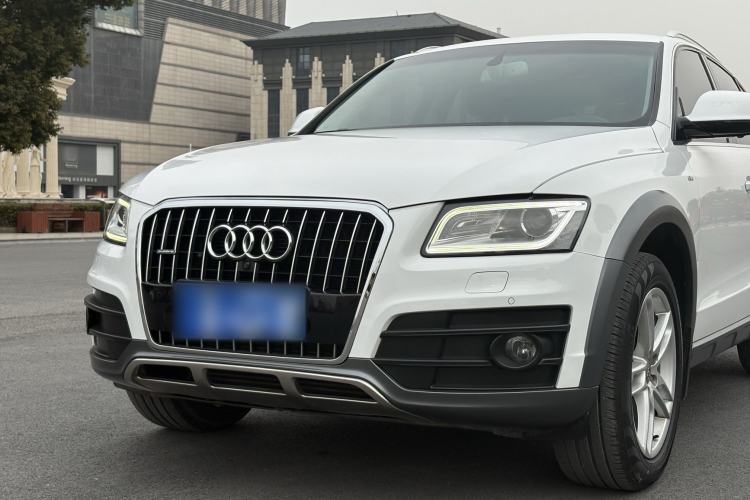 Used Audi Q5 2017 Plus 40 TFSI Technology Model Exterior 1