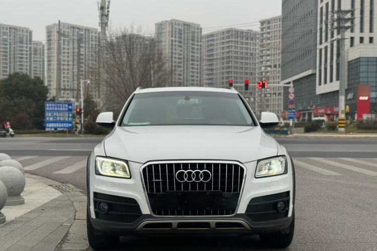 Used Audi Q5 2017 Plus 40 TFSI Technology Model Exterior 1