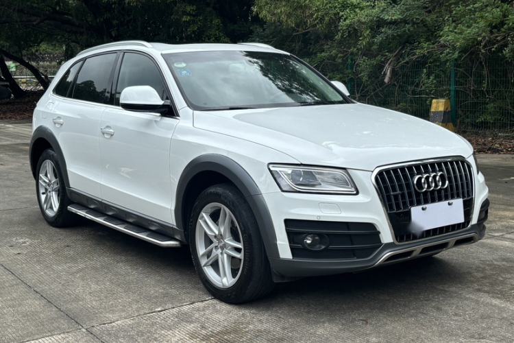 Used Audi Q5 2017 Plus 40 TFSI Technology Model Exterior 2