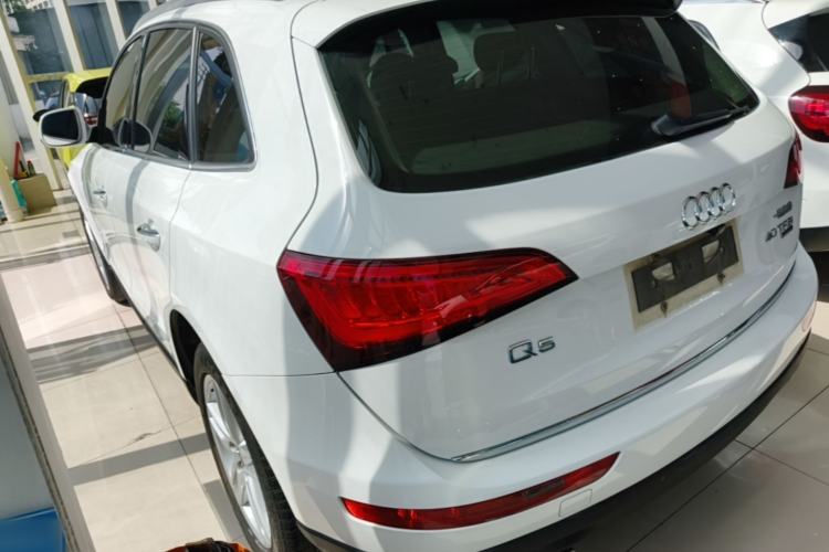 Used Audi Q5 2017 40 TFSI Technology Edition Exterior 2