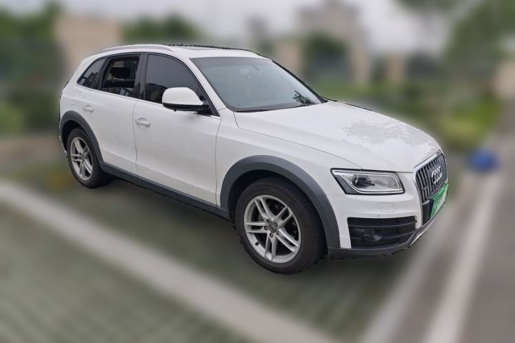 Used Audi Q5 2017 Plus 40 TFSI Technology Model Exterior 2