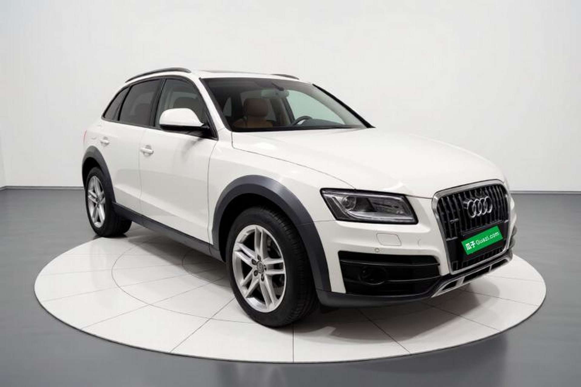 Used Audi Q5 2017 Plus 40 TFSI Technology Model Exterior 2
