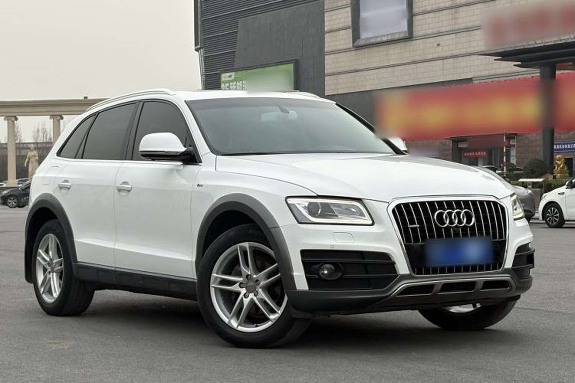 Used Audi Q5 2017 Plus 40 TFSI Technology Model Exterior 2