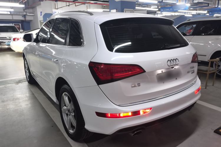 Used Audi Q5 2017 Plus 40 TFSI Ambition Model Exterior 2