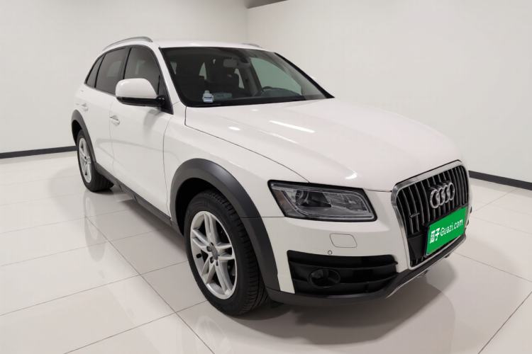 Used Audi Q5 2017 Plus 40 TFSI Technology Model Exterior 2