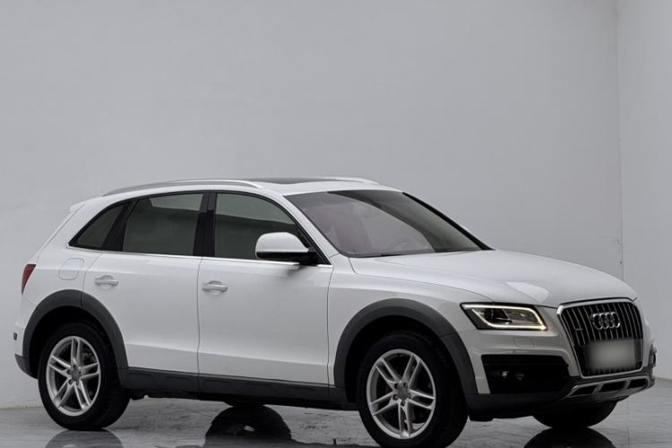 Used Audi Q5 2017 Plus 40 TFSI Technology Model Exterior 3