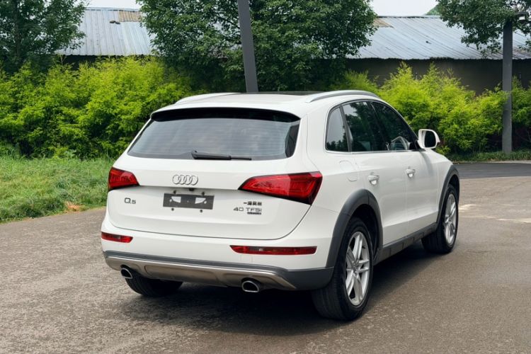 Used Audi Q5 2017 Plus 40 TFSI Technology Model Exterior 3