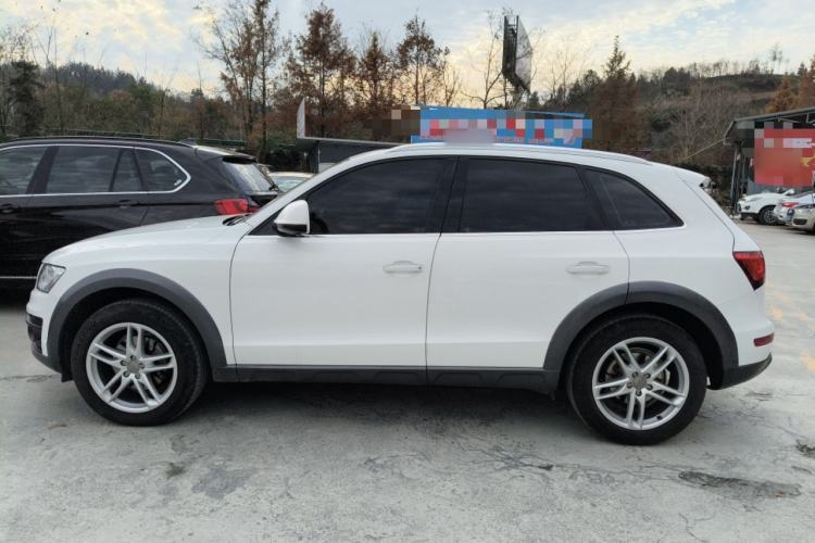 Used Audi Q5 2017 Plus 40 TFSI Technology Model Exterior 3