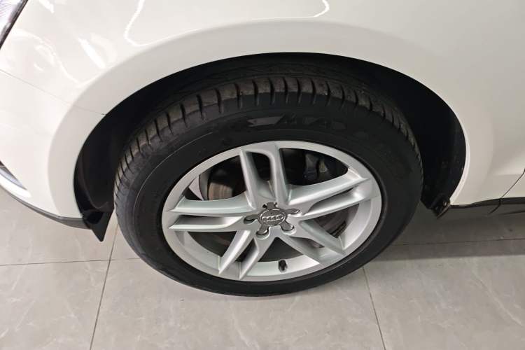 Used Audi Q5 2017 40 TFSI Technology Edition Exterior 3