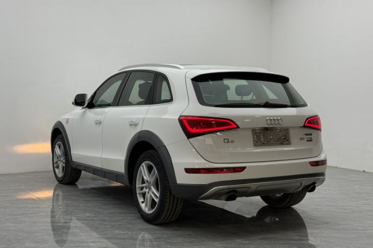 Used Audi Q5 2017 Plus 40 TFSI Technology Model Exterior 3