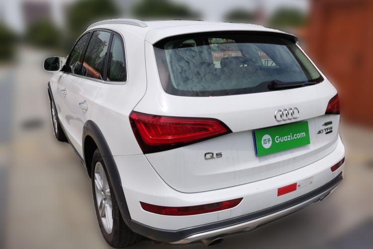 Used Audi Q5 2017 Plus 40 TFSI Technology Model Exterior 3