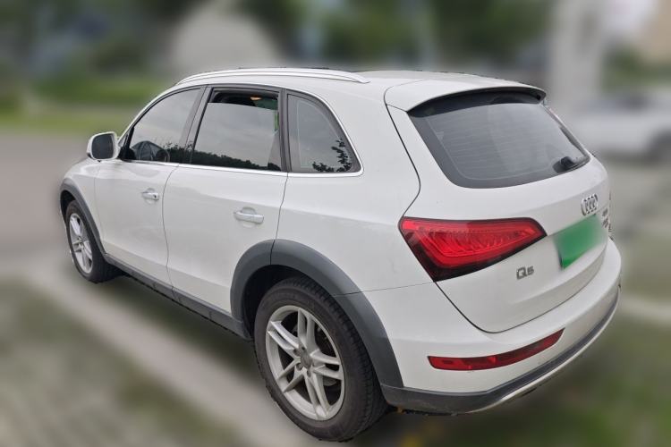 Used Audi Q5 2017 Plus 40 TFSI Technology Model Exterior 3