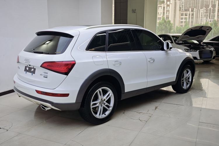 Used Audi Q5 2017 Plus 40 TFSI Technology Model Exterior 3