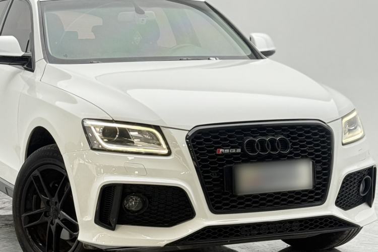 Used Audi Q5 2017 Plus 40 TFSI Technology Model Exterior 3