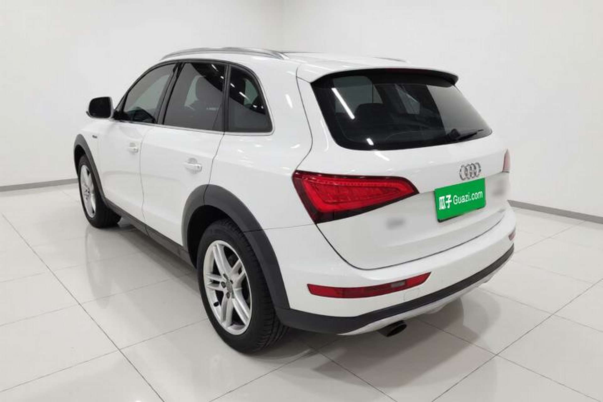 Used Audi Q5 2017 Plus 40 TFSI Technology Model Exterior 3