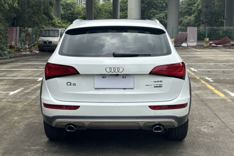 Used Audi Q5 2017 Plus 40 TFSI Technology Model Exterior 4