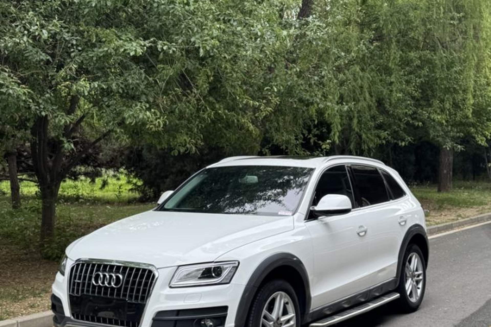 Used Audi Q5 2017 Plus 40 TFSI Technology Model Exterior 4