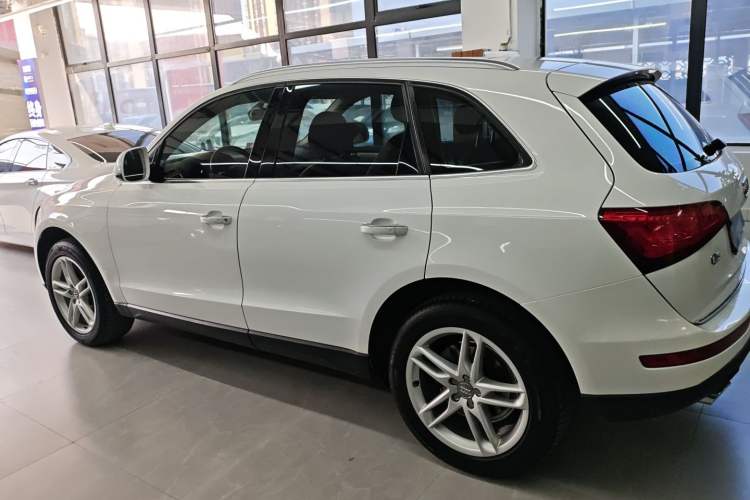 Used Audi Q5 2017 40 TFSI Technology Edition Exterior 4