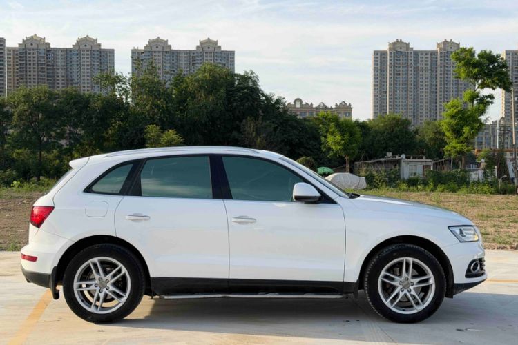 Used Audi Q5 2017 40 TFSI Technology Edition Exterior 4
