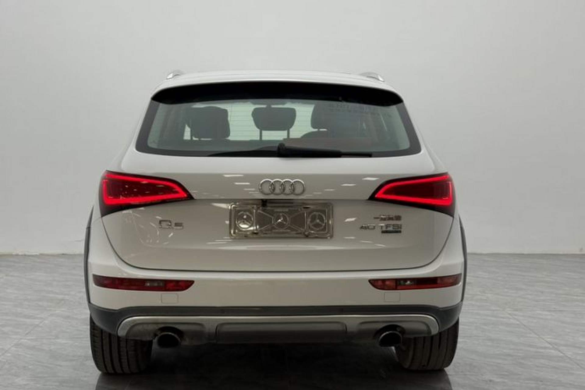 Used Audi Q5 2017 Plus 40 TFSI Technology Model Exterior 4