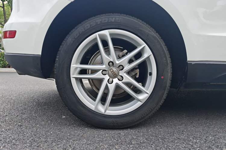 Used Audi Q5 2017 40 TFSI Technology Edition Exterior 4
