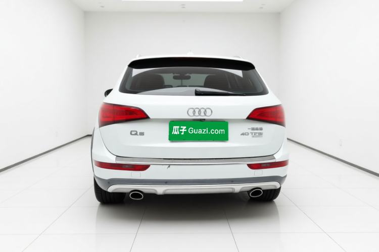 Used Audi Q5 2017 Plus 40 TFSI Technology Model Exterior 4