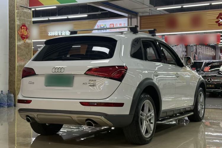 Used Audi Q5 2017 Plus 40 TFSI Technology Model Exterior 4