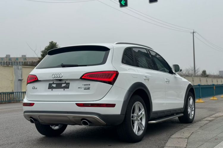 Used Audi Q5 2017 Plus 40 TFSI Technology Model Exterior 4