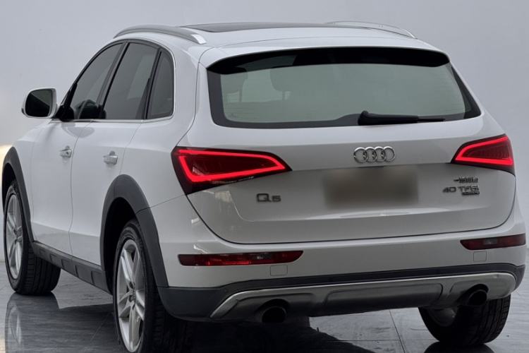 Used Audi Q5 2017 Plus 40 TFSI Technology Model Exterior 5