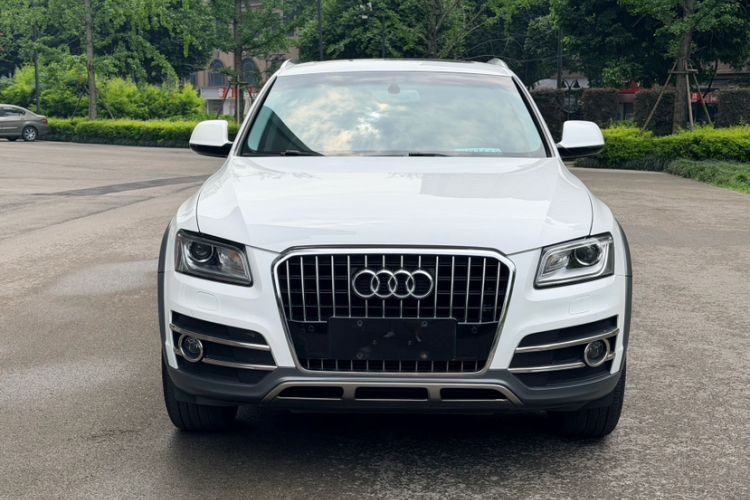 Used Audi Q5 2017 Plus 40 TFSI Technology Model Exterior 5