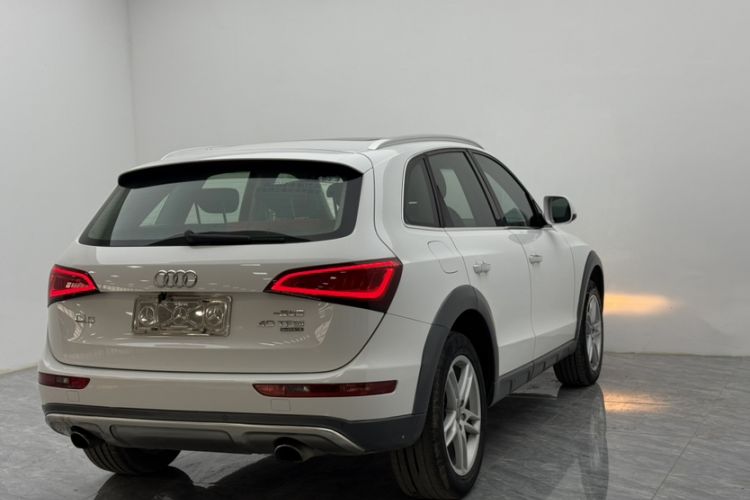 Used Audi Q5 2017 Plus 40 TFSI Technology Model Exterior 5