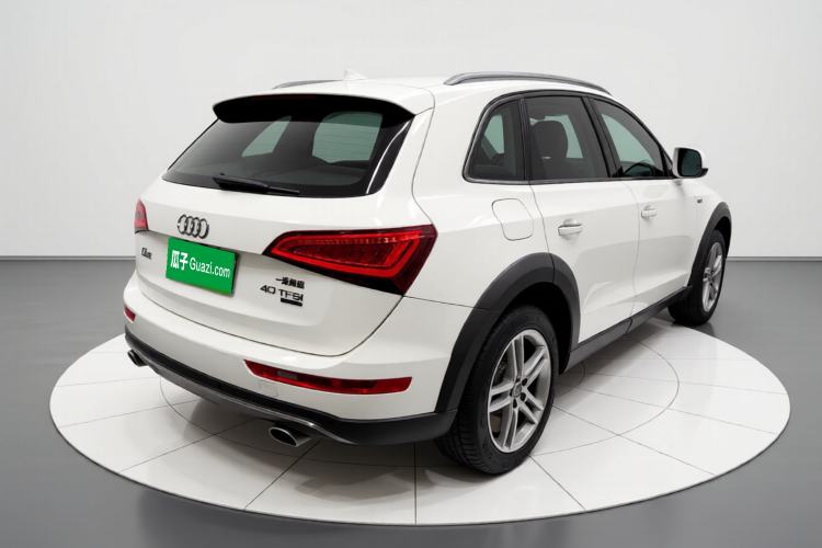 Used Audi Q5 2017 Plus 40 TFSI Technology Model Exterior 5
