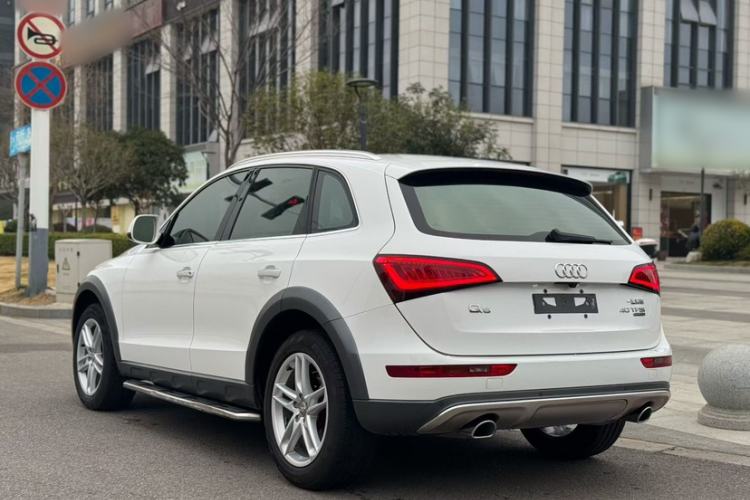 Used Audi Q5 2017 Plus 40 TFSI Technology Model Exterior 5