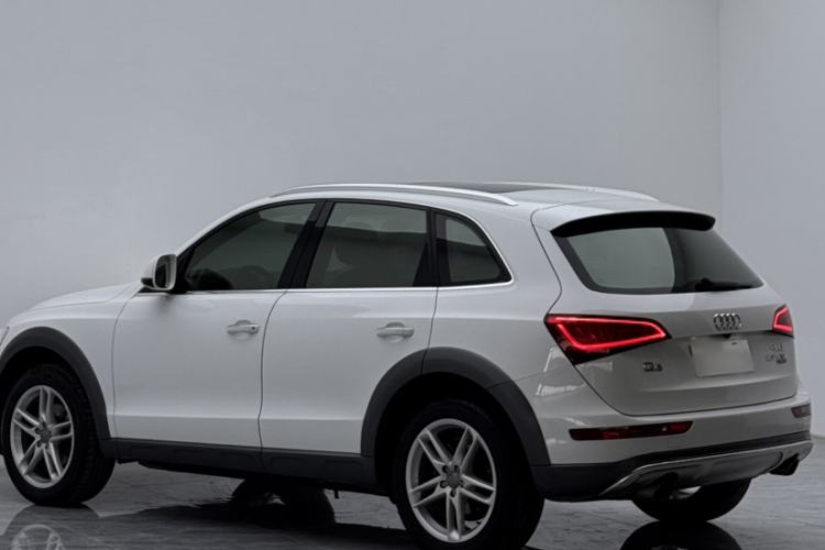 Used Audi Q5 2017 Plus 40 TFSI Technology Model Exterior 6