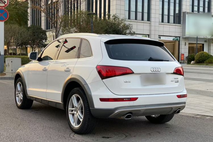 Used Audi Q5 2017 Plus 40 TFSI Technology Model Exterior 6