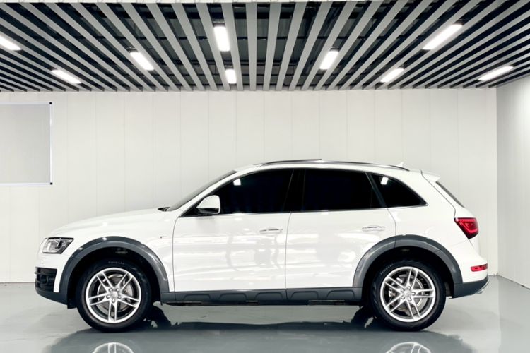 Used Audi Q5 2017 Plus 40 TFSI Technology Model Exterior 6