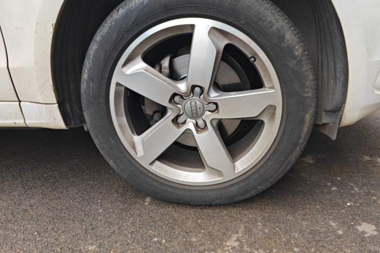 Used Audi Q5 2017 Plus 40 TFSI Ambition Model Exterior 7
