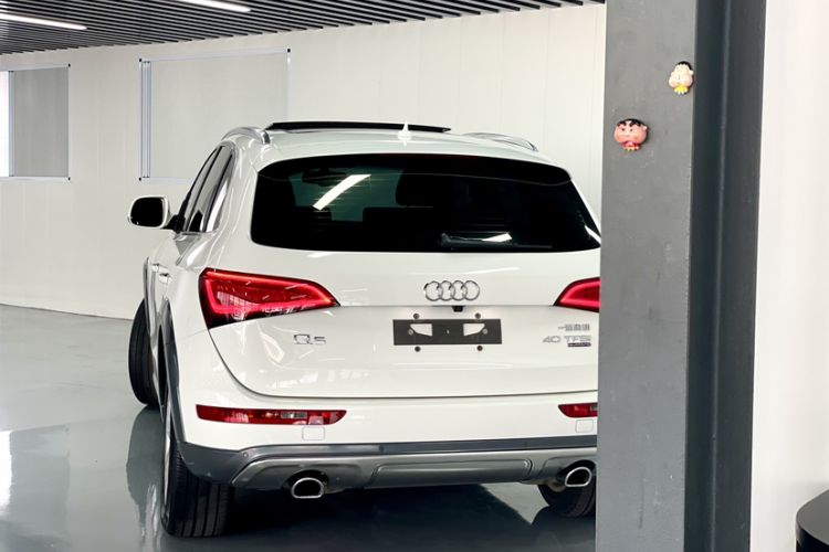 Used Audi Q5 2017 Plus 40 TFSI Technology Model Exterior 7