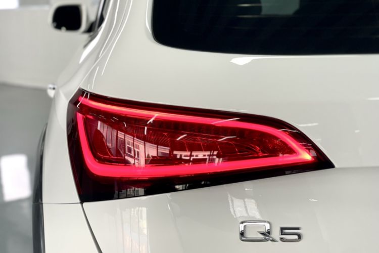 Used Audi Q5 2017 Plus 40 TFSI Technology Model Exterior 8