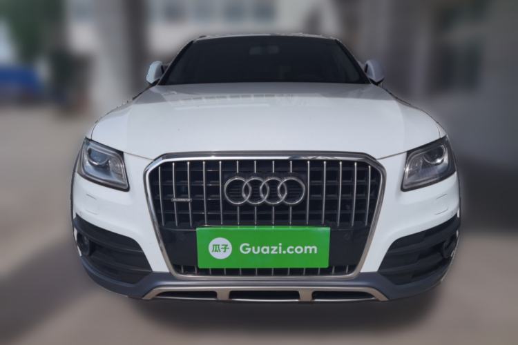 Used Audi Q5 2017 Plus 40 TFSI Comfort Model Front