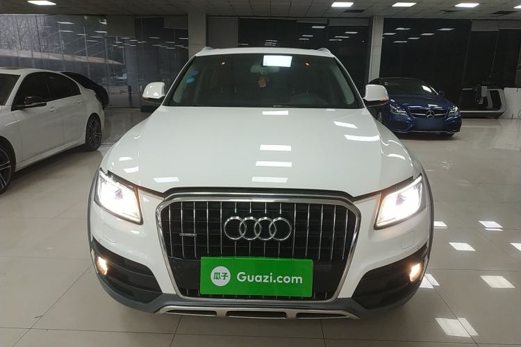 Used Audi Q5 2017 Plus 40 TFSI Technology Model Front