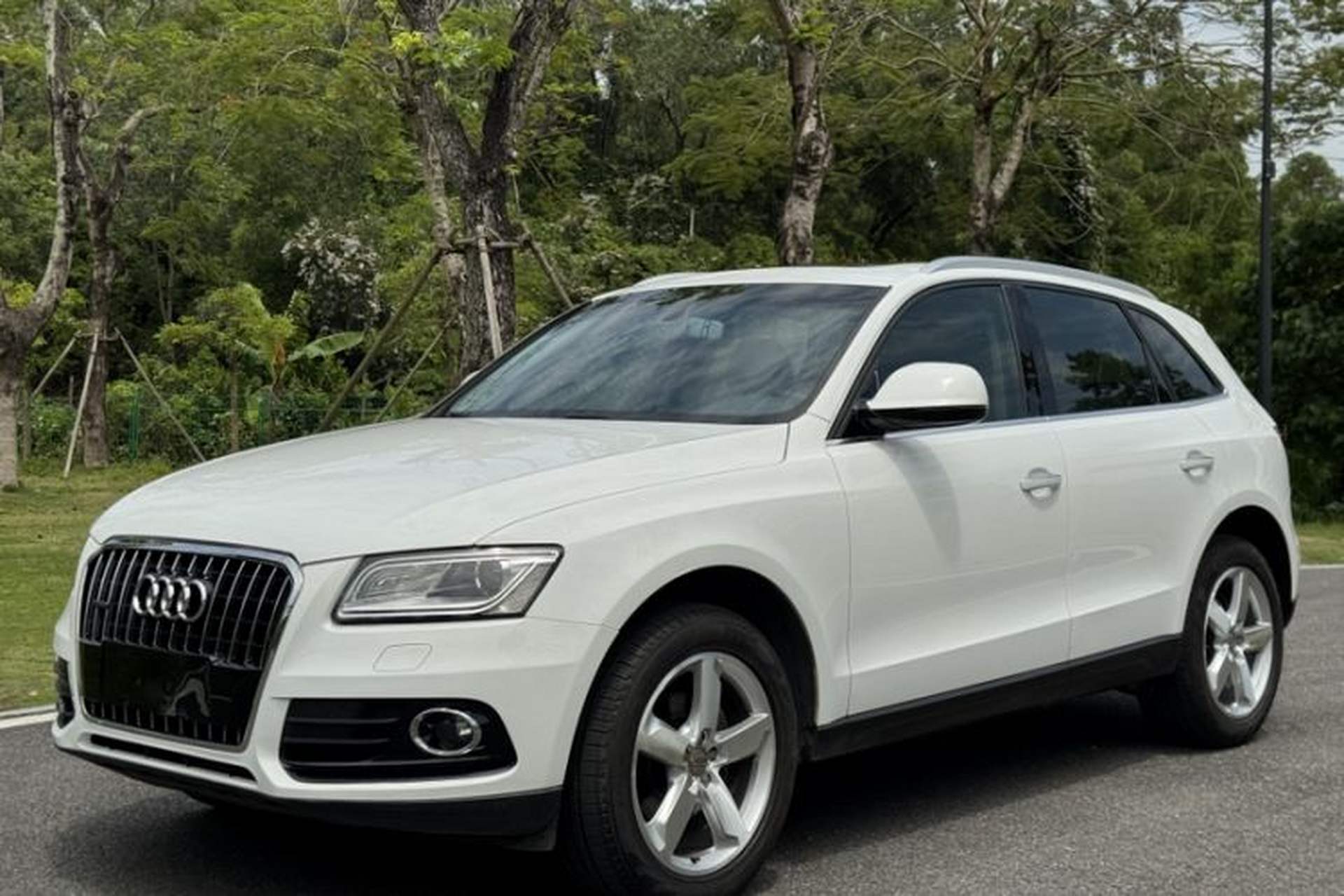 Used Audi Q5 2017 40 TFSI Ambition Edition Front Left 45 Deg
